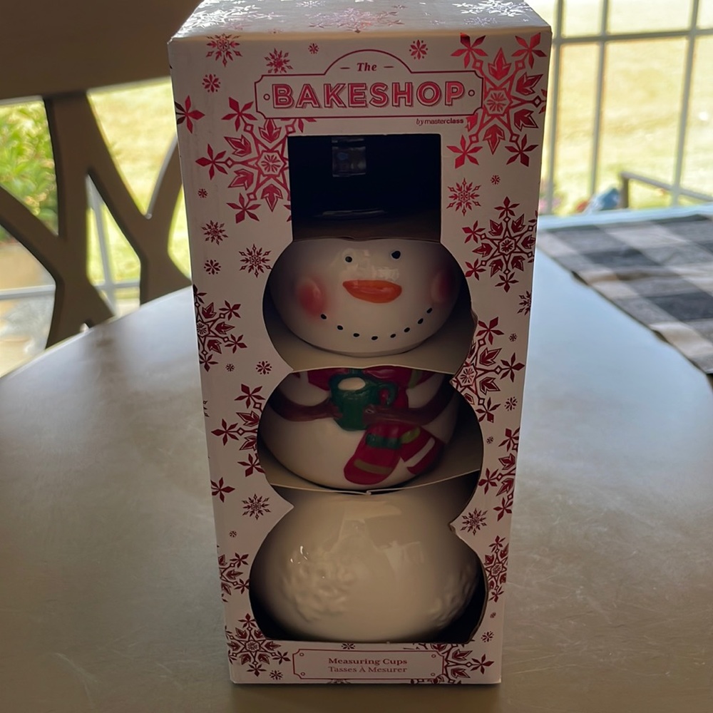 Bakeshop Stacking Snowman Measuring Cups